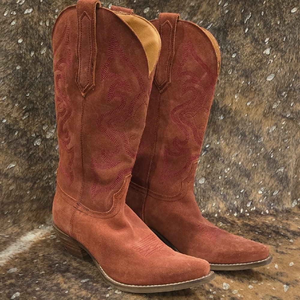 Women's Dingo Suede Western Boots Cranberry Size 9M